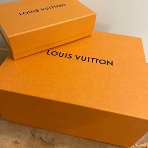 2 Louis Vuitton empty boxes